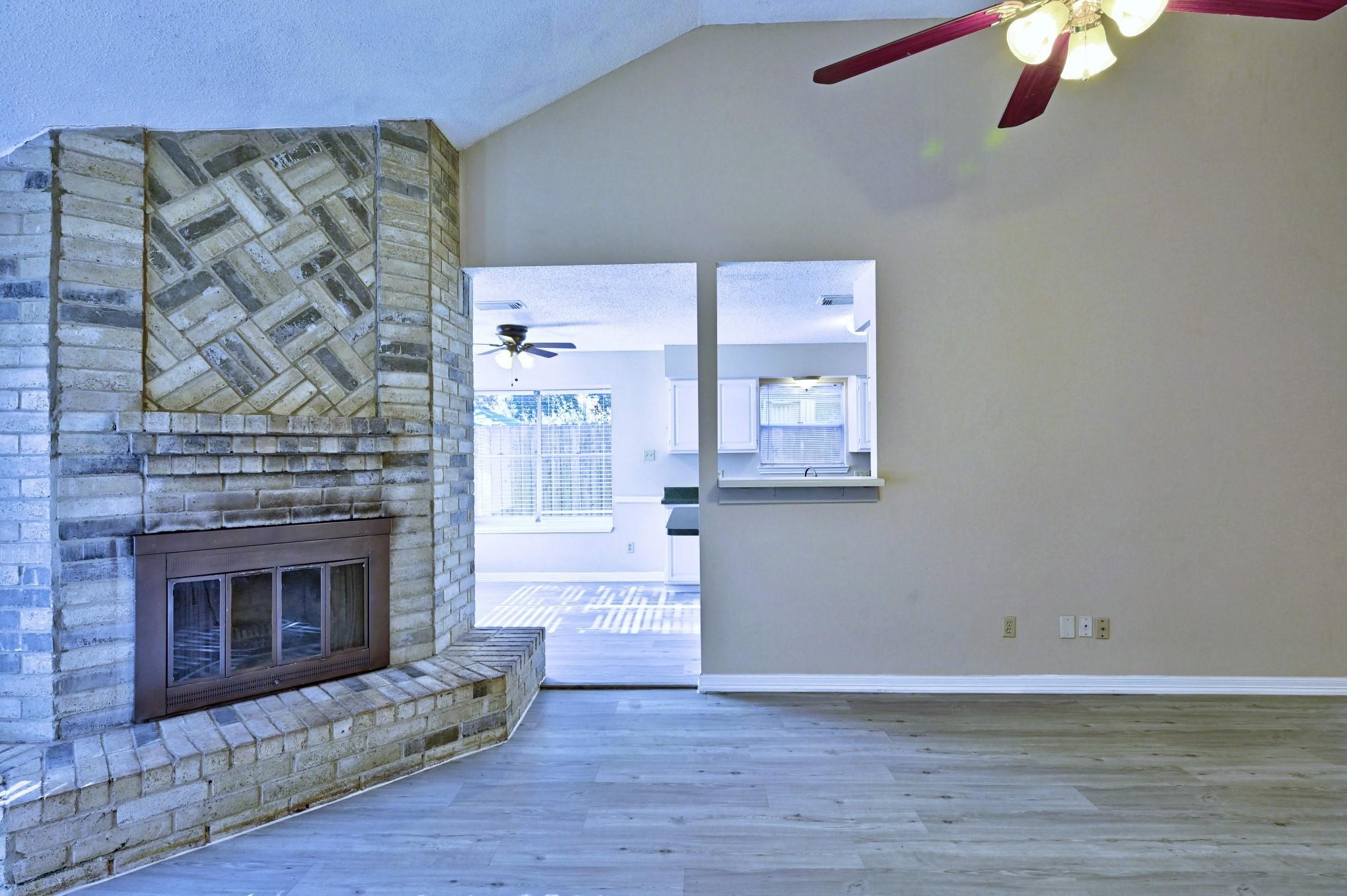 9127 Kirkleigh Lane Spring, TX 77379 - Photo 4 of 30