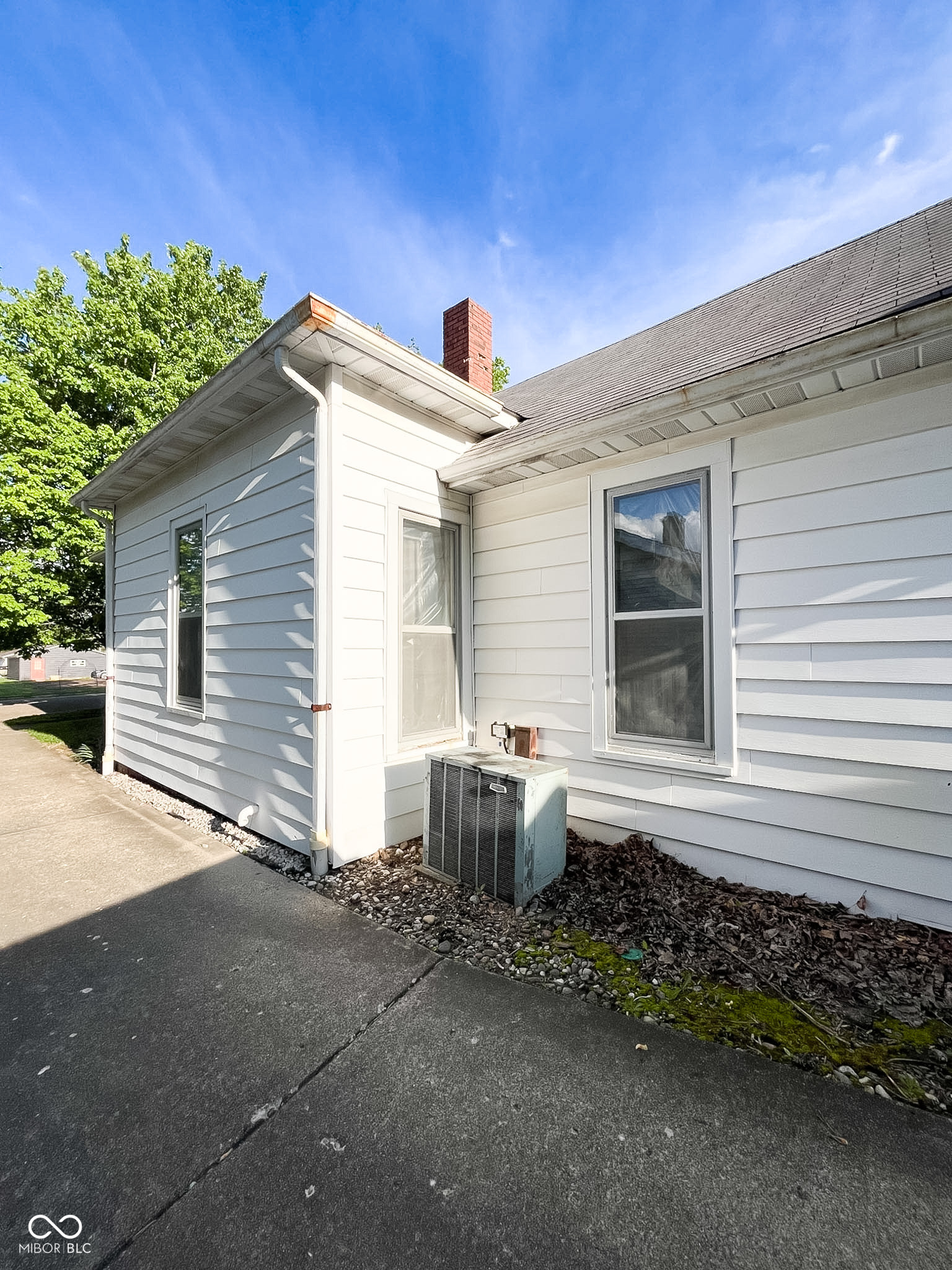 209 Grant Street Cayuga, IN 47928 - Photo 30 of 35