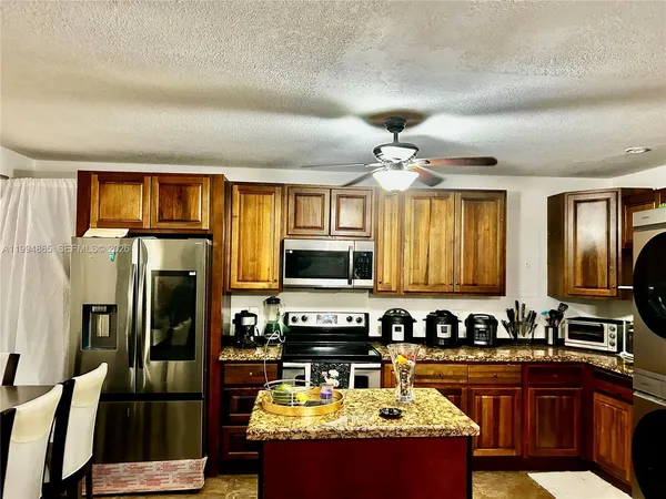 $1,950 | 2918 Funston Street, Unit 29B, Hollywood, FL 33020