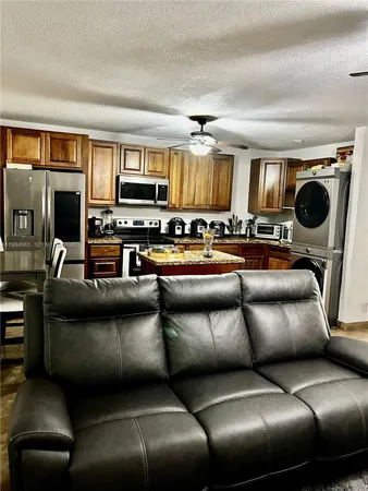 $1,950 | 2918 Funston Street, Unit 29B, Hollywood, FL 33020