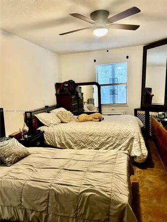 $1,950 | 2918 Funston Street, Unit 29B, Hollywood, FL 33020