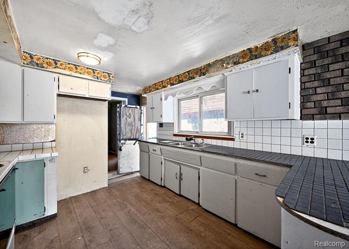 3490 Hannan Road Canton, MI 48188 - Photo 6 of 17 Gallery Image 6