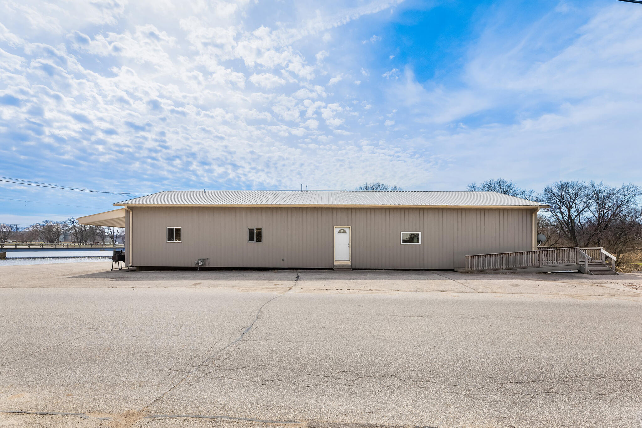 141 Mill Road Blair, WI 54616 - Photo 31 of 54 31 SIDE ENTRANCE