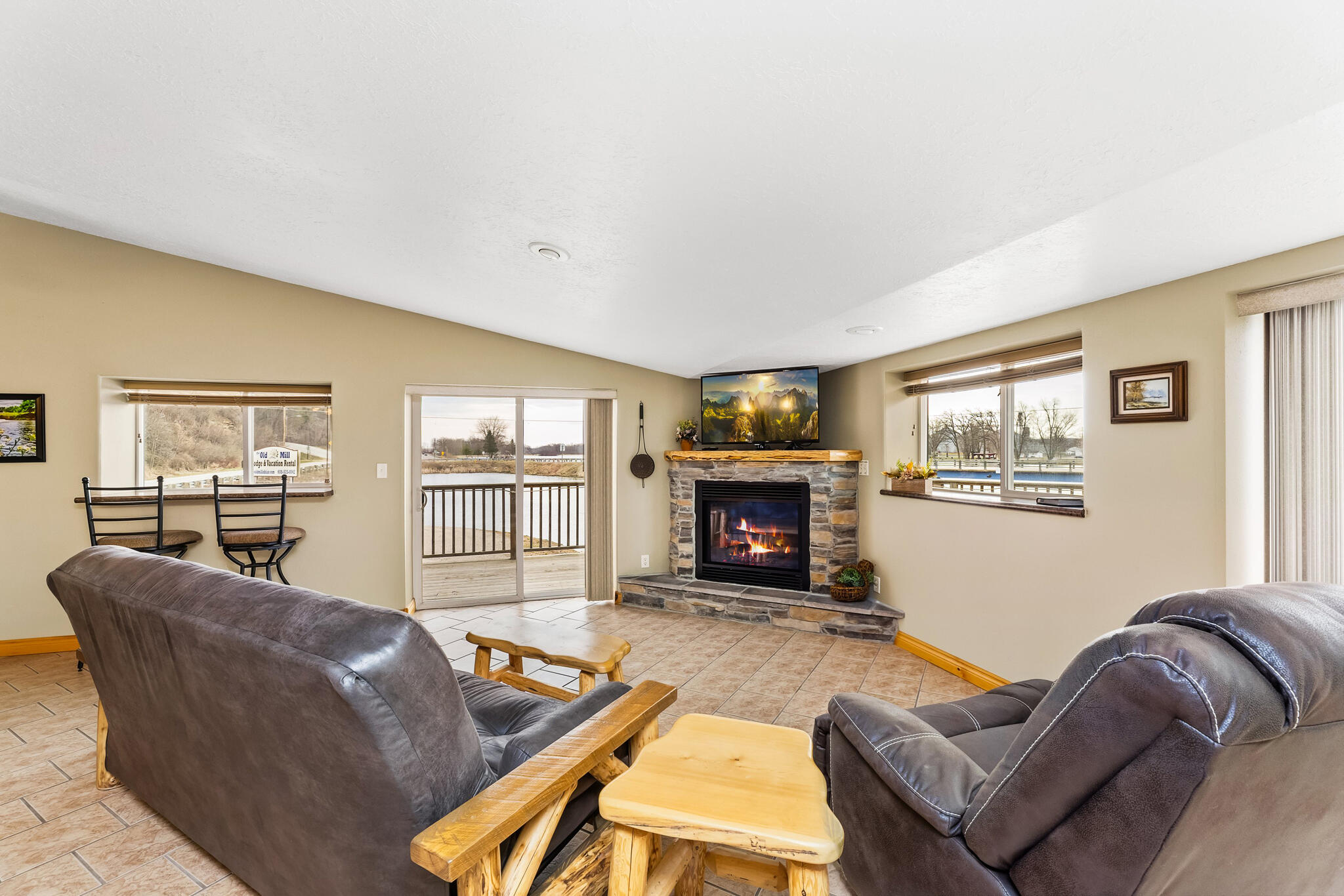 141 Mill Road Blair, WI 54616 - Photo 4 of 54 4 LIVING ROOM