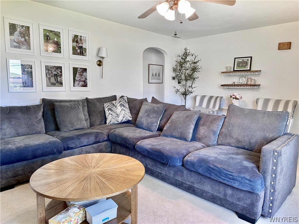 2255 Berg Road West Seneca, NY 14224 - Photo 12 of 41 Living room