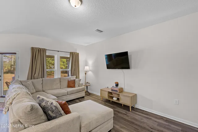 $369,000 | 102 Landmark Avenue, Satsuma, FL 32189