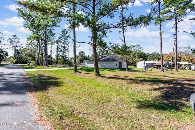 $369,000 | 102 Landmark Avenue, Satsuma, FL 32189