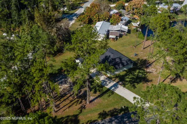 $369,000 | 102 Landmark Avenue, Satsuma, FL 32189