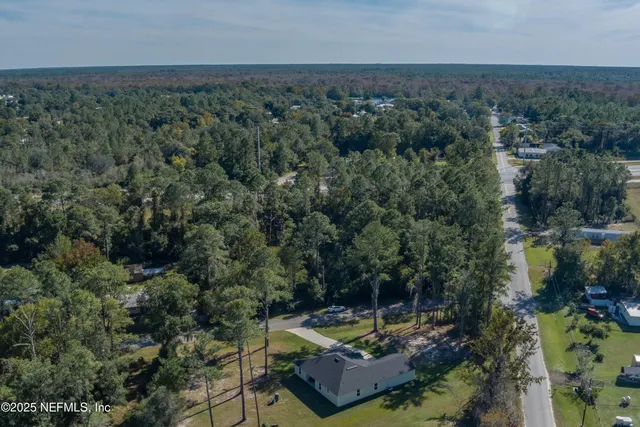 $369,000 | 102 Landmark Avenue, Satsuma, FL 32189
