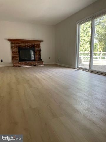 $725,000 | 201 Clover Circle, Media, PA 19063