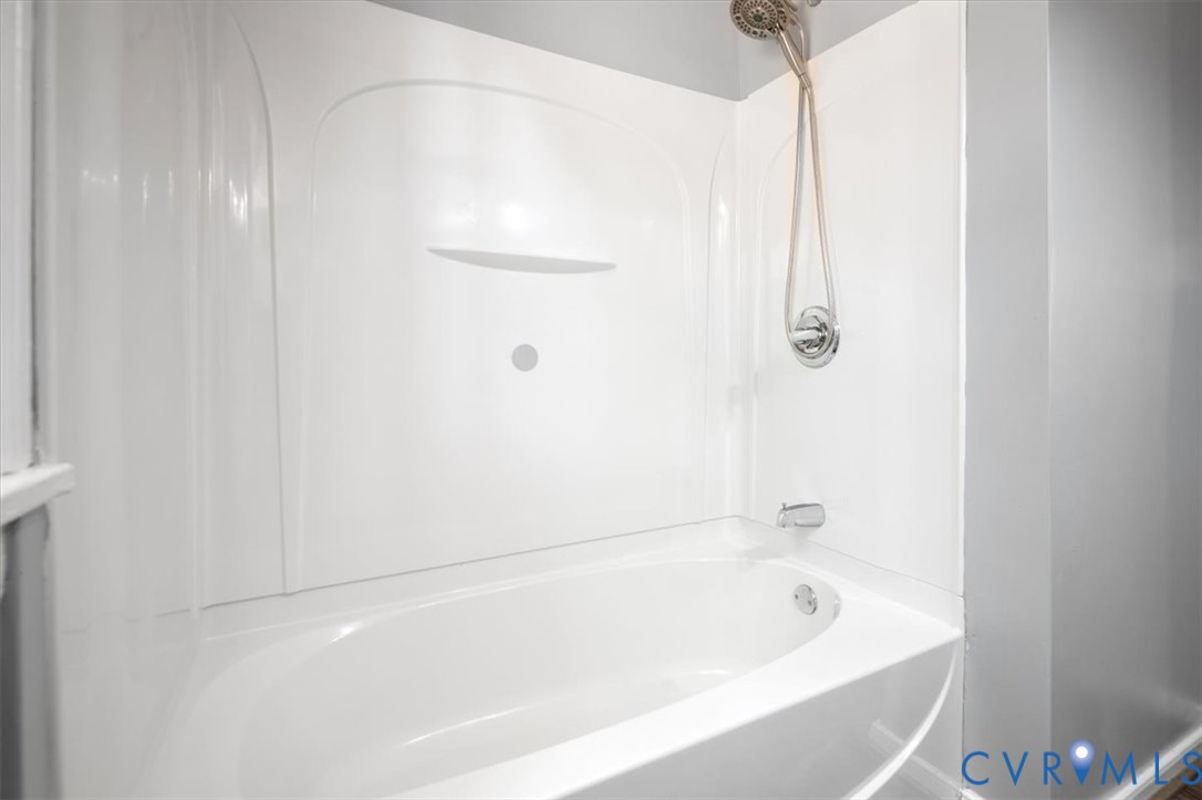 6805 Hermitage Road Henrico, VA 23228 - Photo 23 of 46