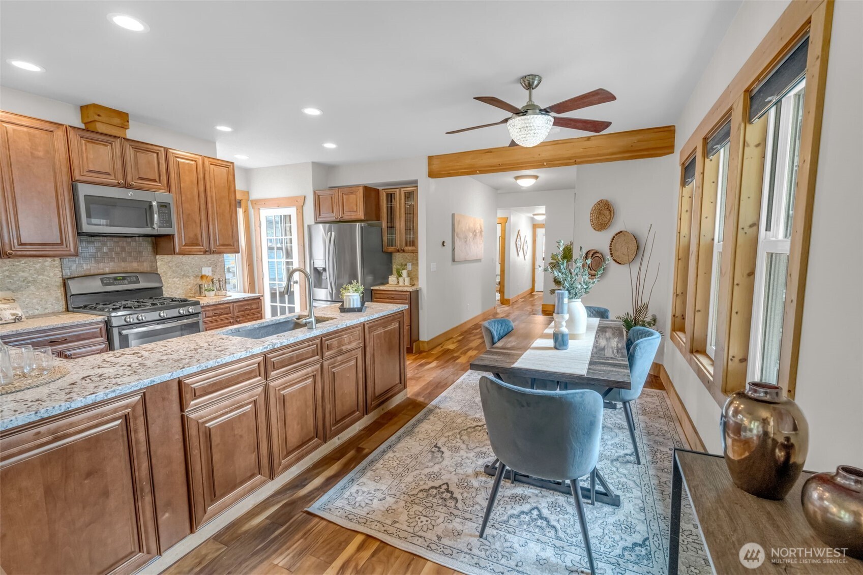 3602 Wetmore Avenue Everett, WA 98201 - Photo 9 of 40 Gallery Image 9