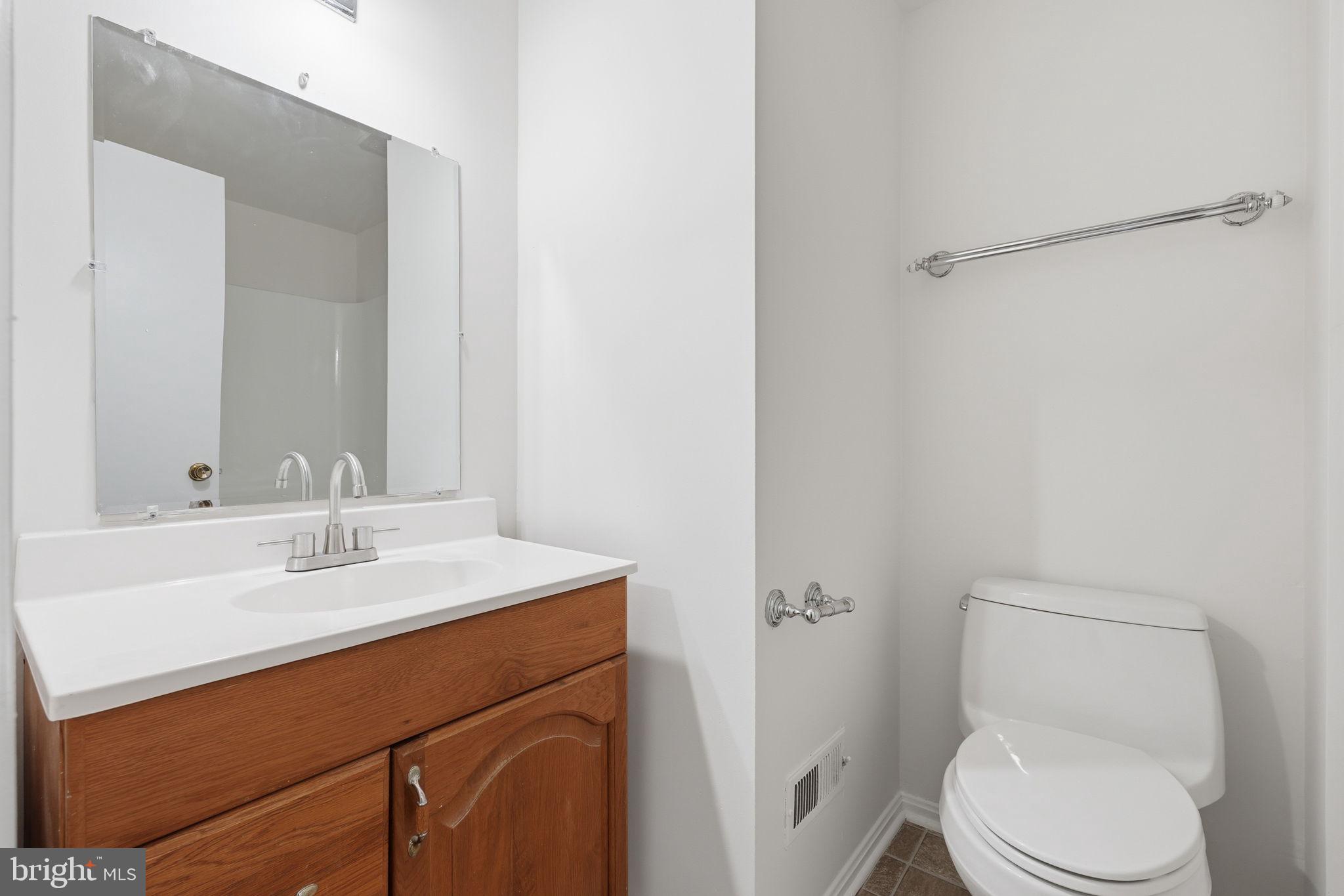 6017 Misty Arch Run Columbia, MD 21044 - Photo 24 of 39 Sleek and modern bathroom design.