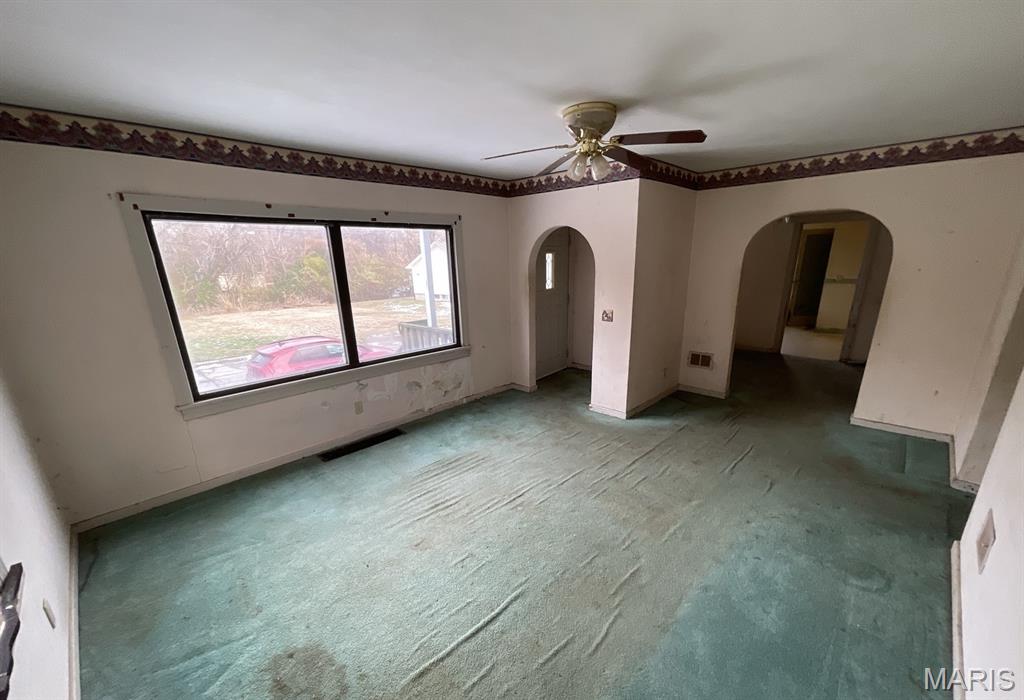 1127 Putnam Street Alton, IL 62002 - Photo 3 of 20