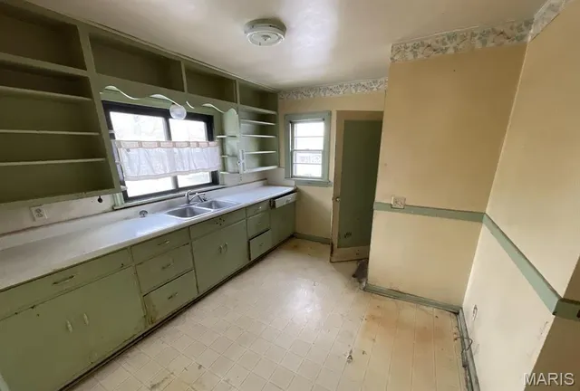 $39,900 | 1127 Putnam Street, Alton, IL 62002