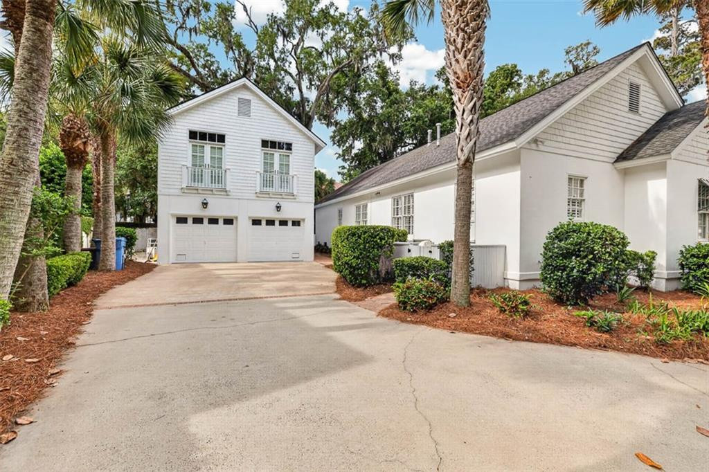 203 Merion St. Simons Island, GA 31522 - Photo 5 of 62 Photo 5