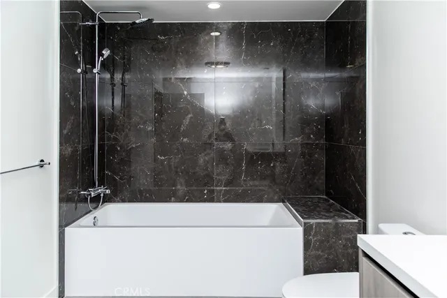 $4,350 | 39 South Los Robles Avenue, Unit 3006, Pasadena, CA 91101