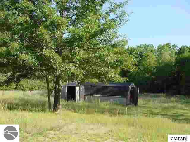 2294 Maple Grv Road Farwell, MI 48622 - Photo 3 of 3 1766741-2.JPG