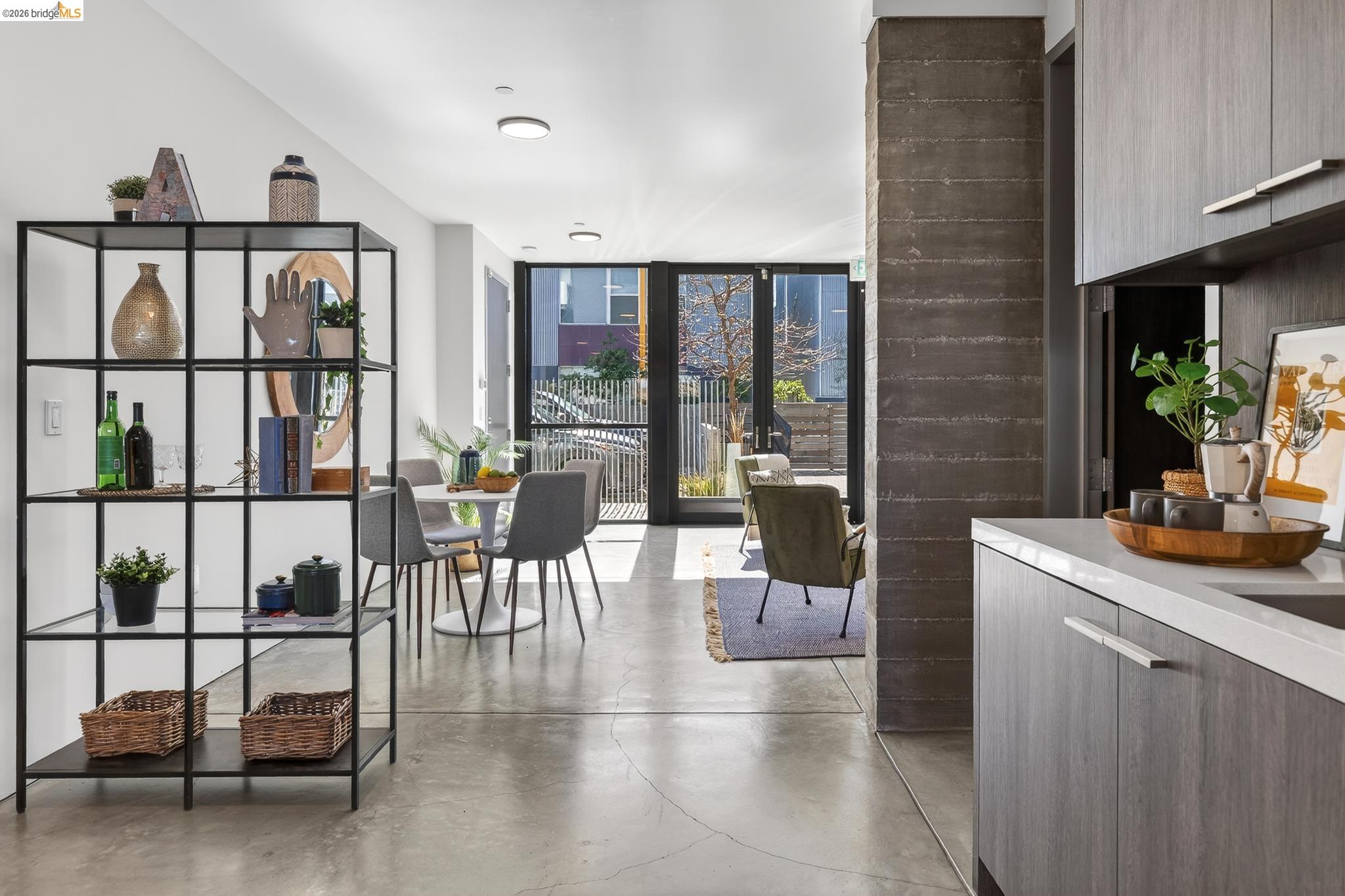 811 Folger Avenue Berkeley, CA 94710 - Photo 20 of 41