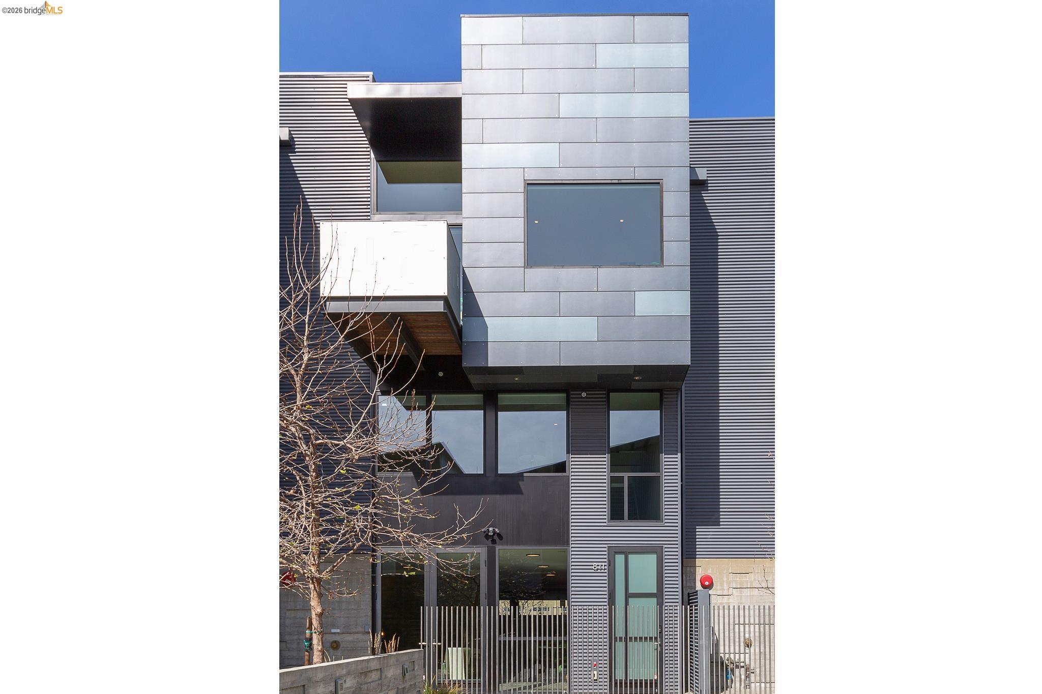 811 Folger Avenue Berkeley, CA 94710 - Photo 2 of 41