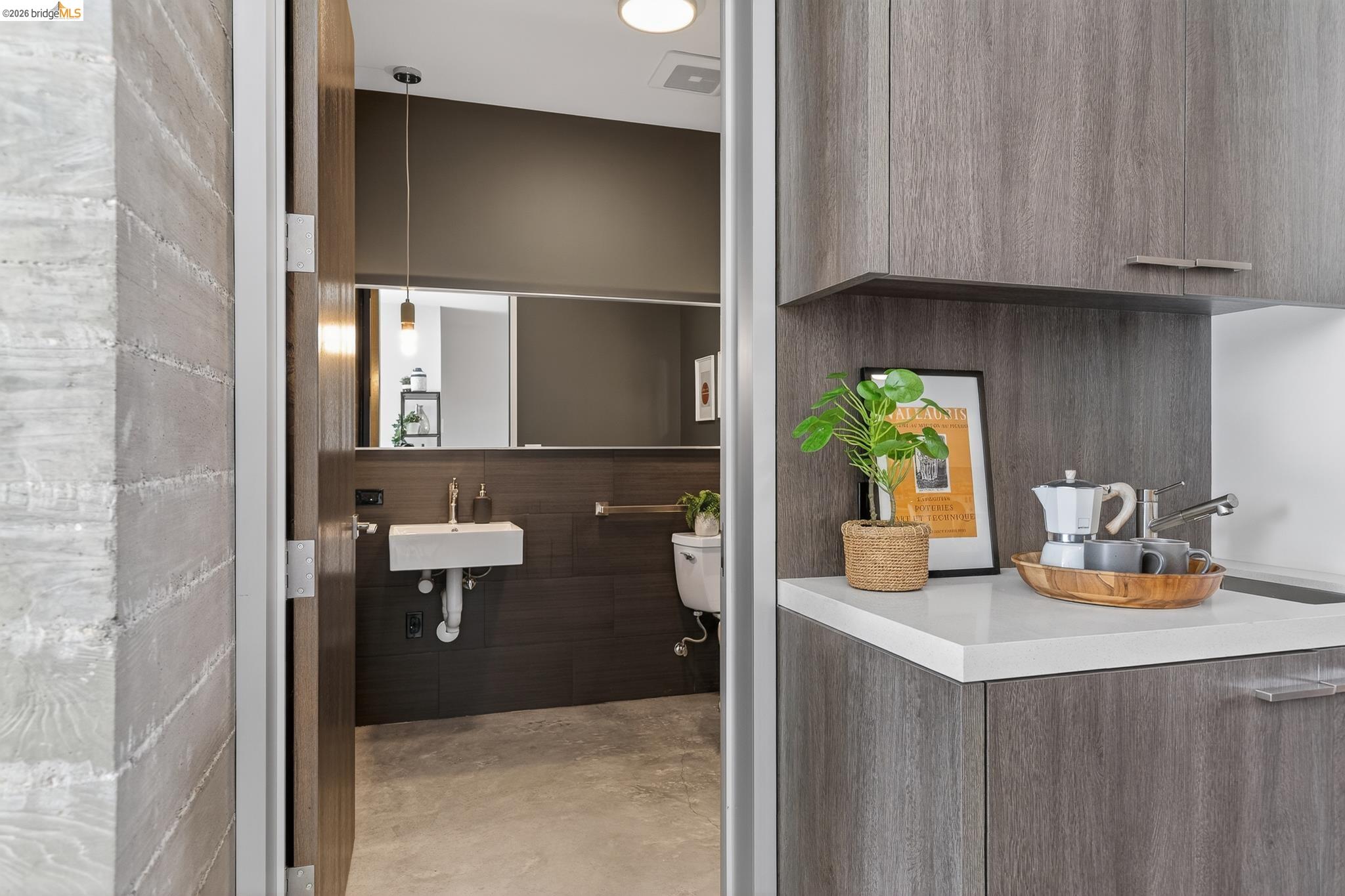 811 Folger Avenue Berkeley, CA 94710 - Photo 34 of 41