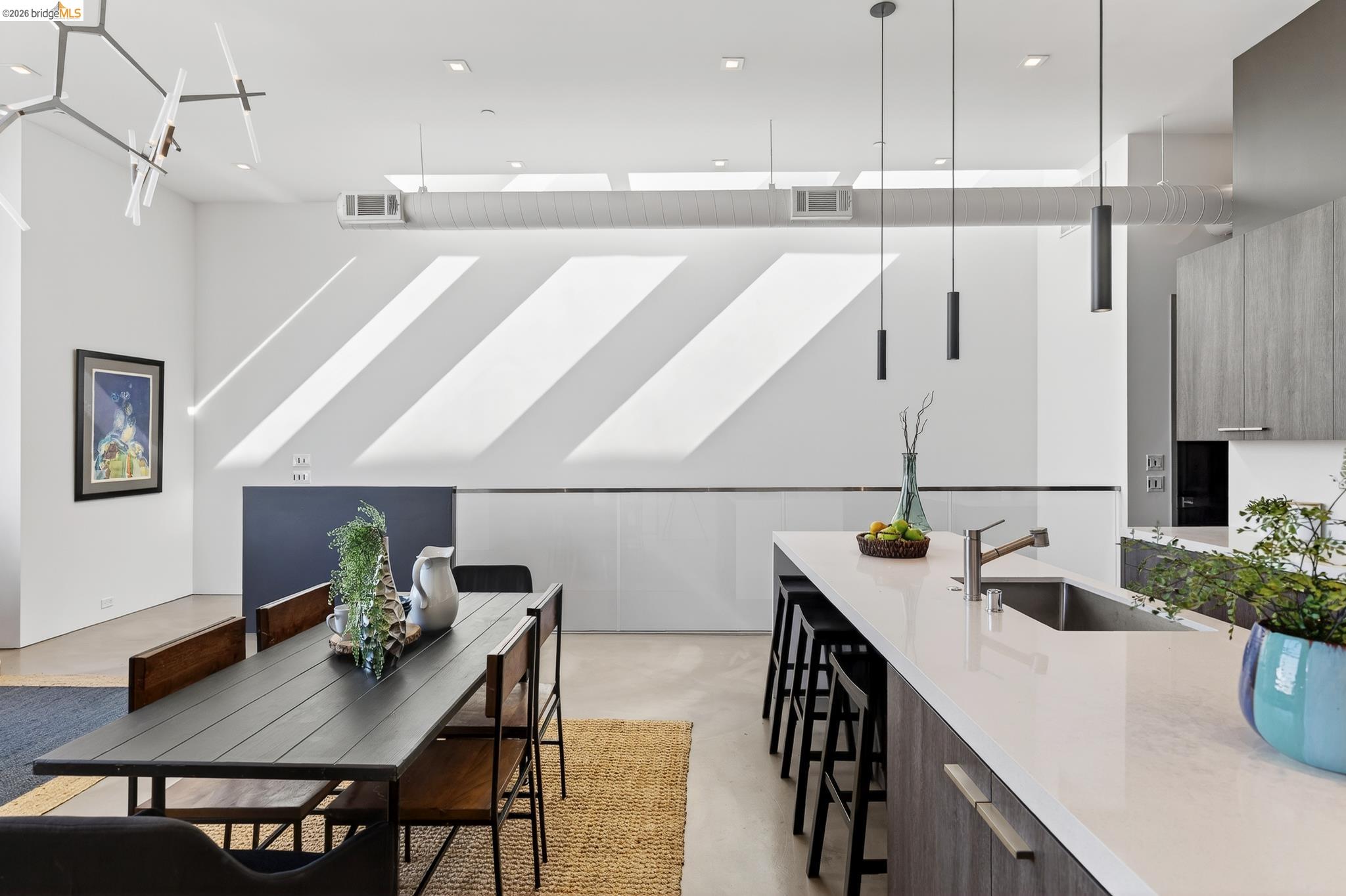 811 Folger Avenue Berkeley, CA 94710 - Photo 5 of 41