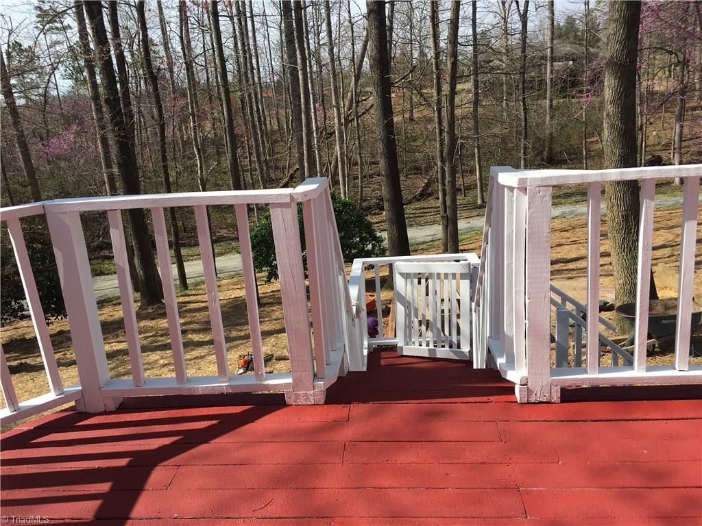 640 Kanoy Road Thomasville, NC 27360 - Photo 20 of 24 Back deck