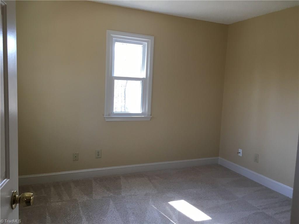 640 Kanoy Road Thomasville, NC 27360 - Photo 9 of 24 Gallery Image 9