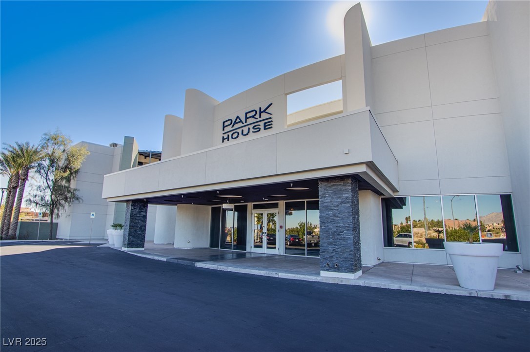 8925 West Flamingo Rd Unit 228