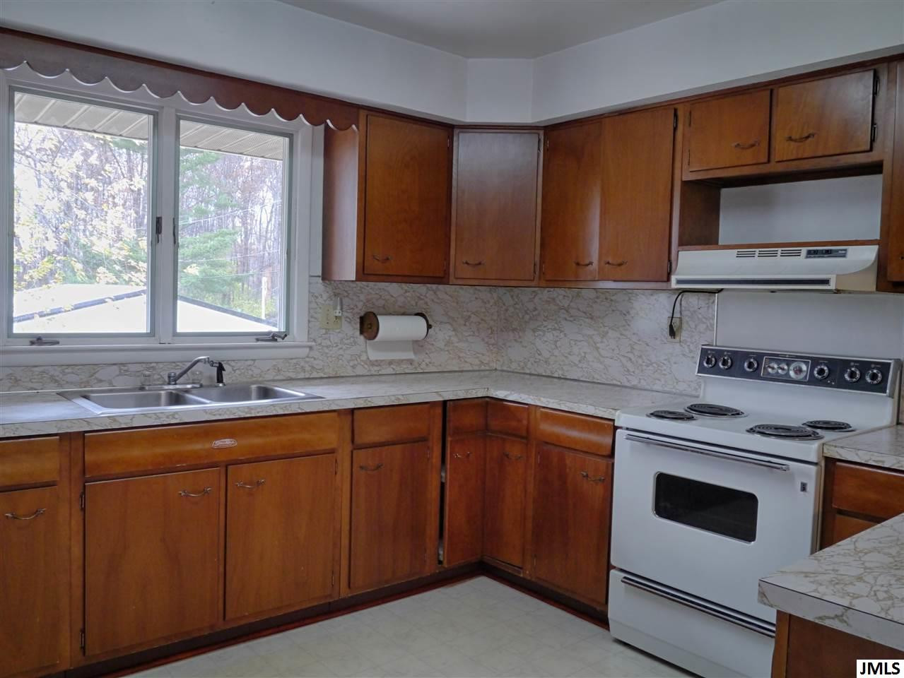 3800 Hendee Road Jackson, MI 49201 - Photo 2 of 33 Photo 2
