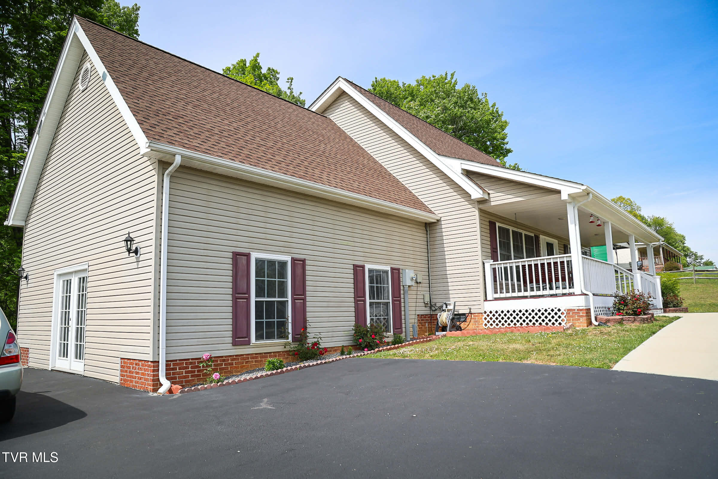 30221 Old Saltworks Road Meadowview, VA 24361 - Photo 6 of 45 Messenger_creation_D4786BAA-CA63-4954-8B