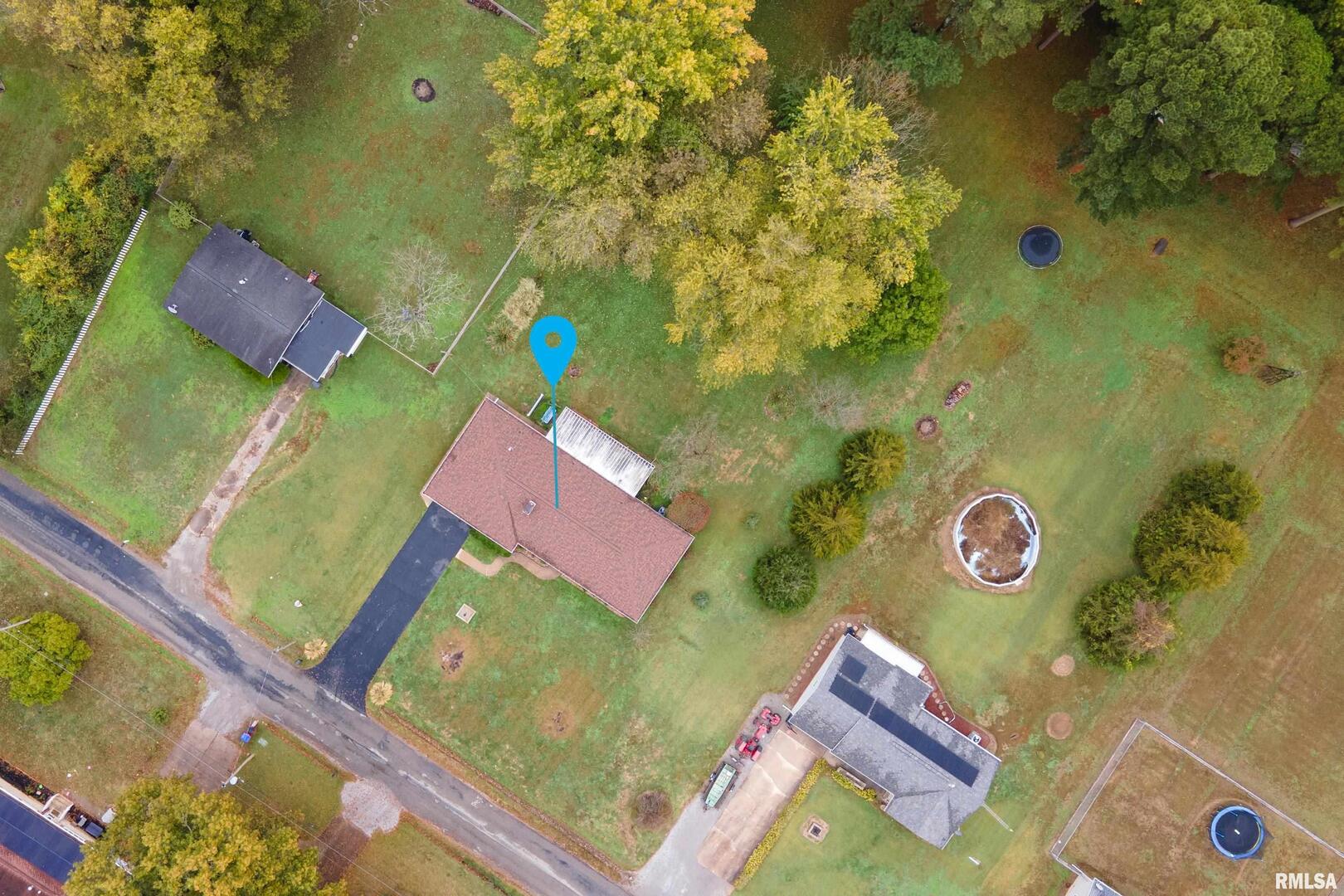 170 Melody Lane Murphysboro, IL 62966 - Photo 38 of 42 an aerial view of a house with a yard and green space