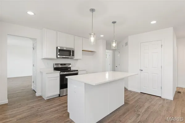 $419,987 | 1657 Winding Mdws Drive, Fenton, MO 63026