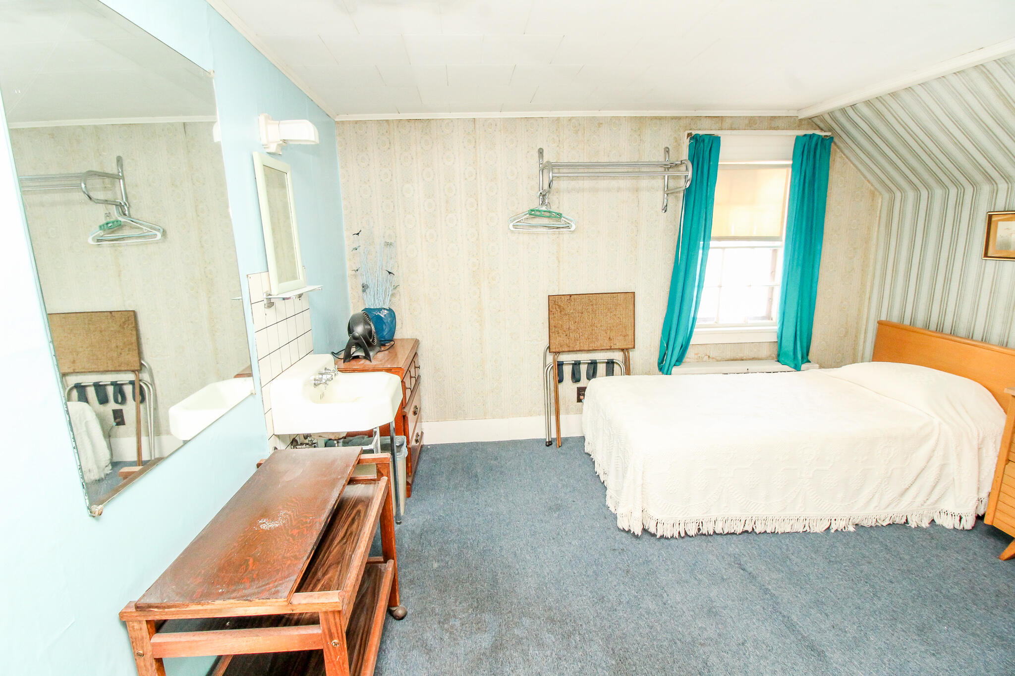 1327 State Street Bangor, ME 04401 - Photo 24 of 51 IMG_0051