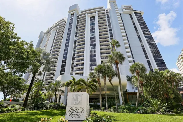 $1,349,000 | 9 Island Avenue, Unit 1209, Miami Beach, FL 33139
