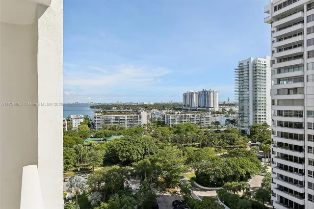 $1,349,000 | 9 Island Avenue, Unit 1209, Miami Beach, FL 33139