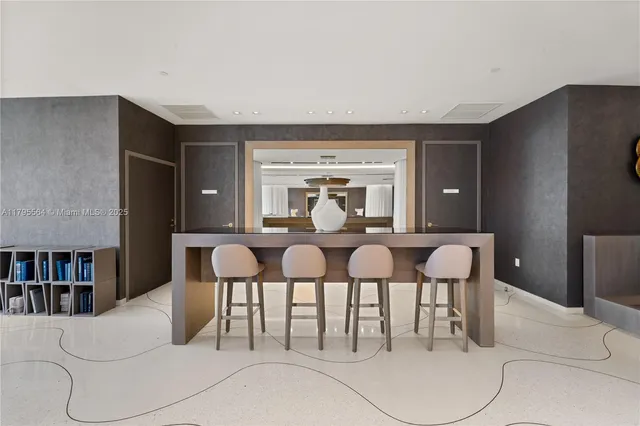 $1,349,000 | 9 Island Avenue, Unit 1209, Miami Beach, FL 33139