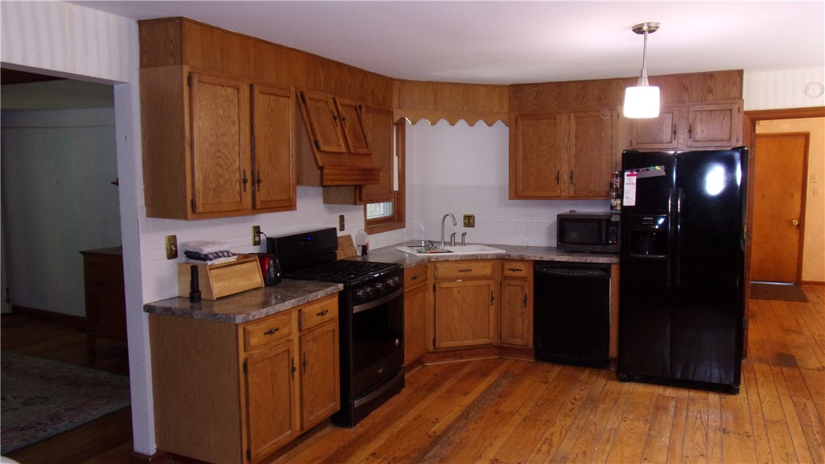 5028 Lake Road Avon, NY 14414 - Photo 6 of 31 Gallery Image 6