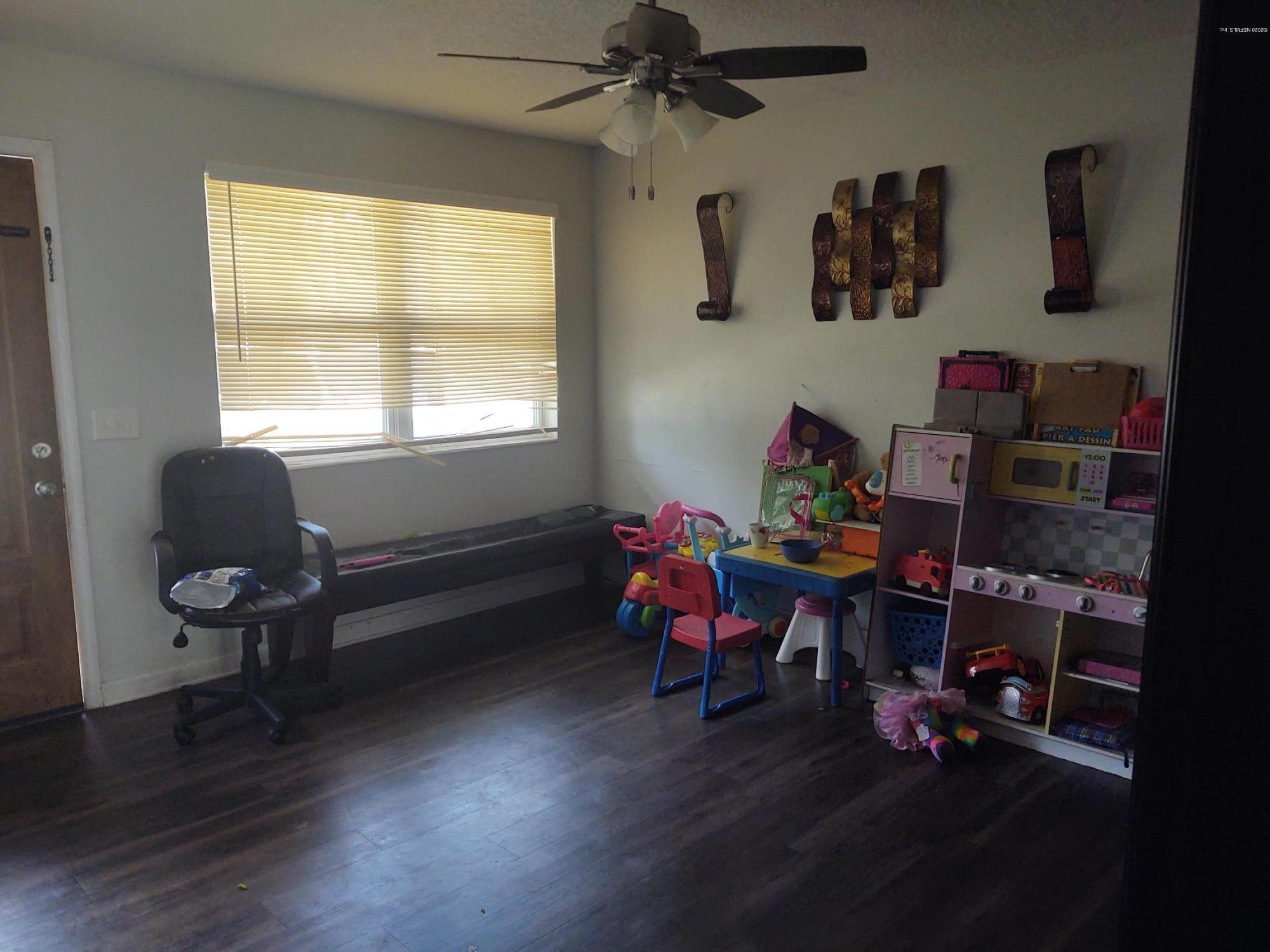 6143 Ricker Road Jacksonville, FL 32244 - Photo 5 of 24 Living room