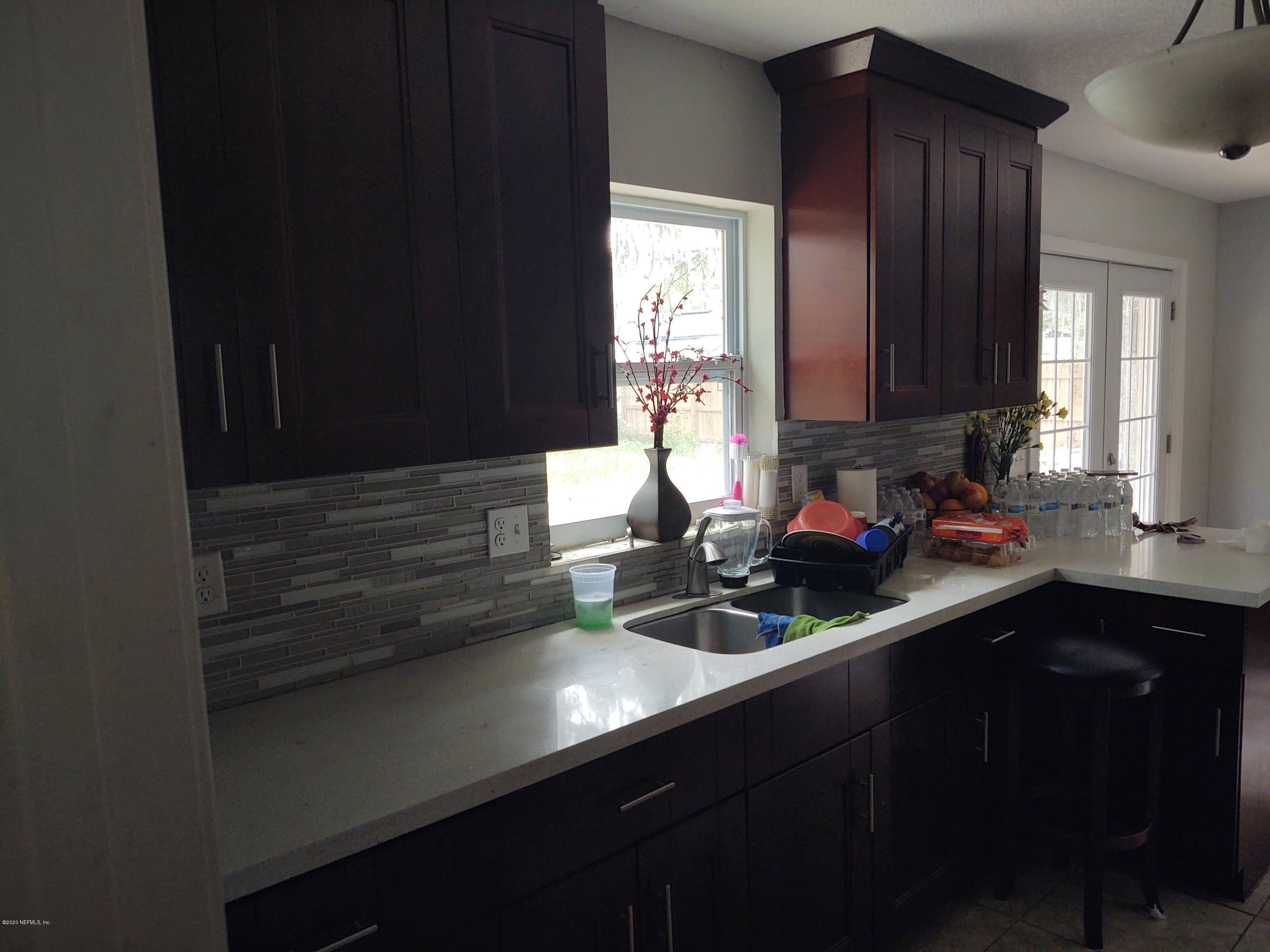 6143 Ricker Road Jacksonville, FL 32244 - Photo 10 of 24 Kitchen