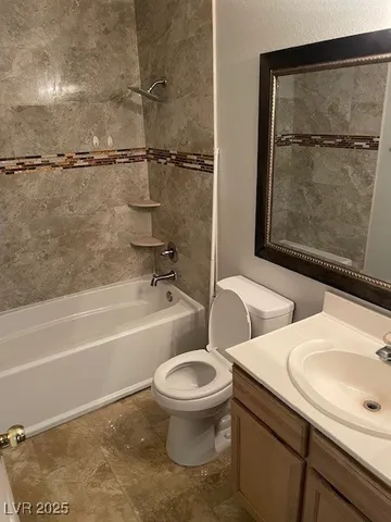 $1,575 | 5217 Caspian Springs Drive, Unit 204, Las Vegas, NV 89120