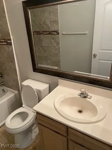 $1,575 | 5217 Caspian Springs Drive, Unit 204, Las Vegas, NV 89120