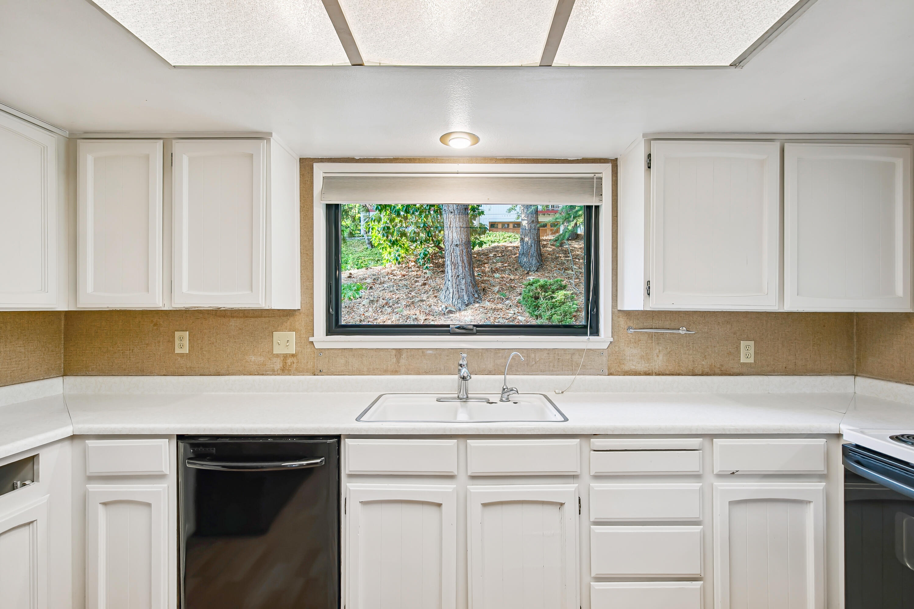1015 Oneida Circle Ashland, OR 97520 - Photo 14 of 31 1015 Oneida Circle, Ashland, OR 97520