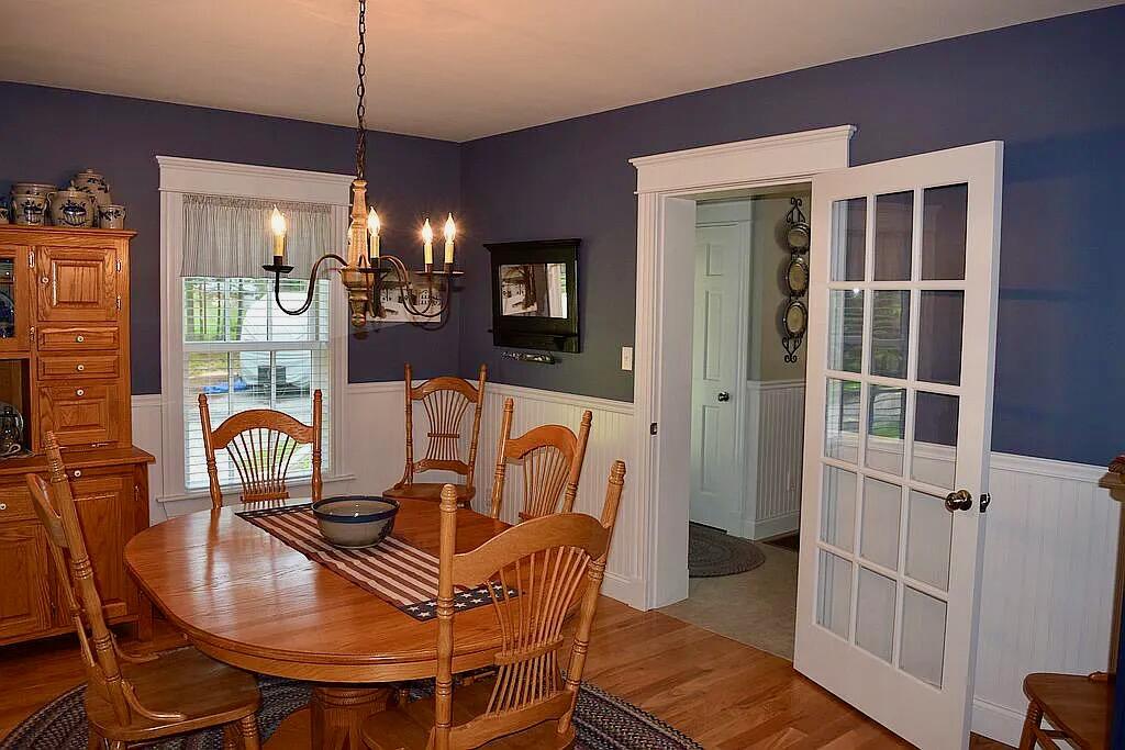 18 Ann's Point Road Bass Harbor, ME 04653 - Photo 16 of 40 Dining Room 2