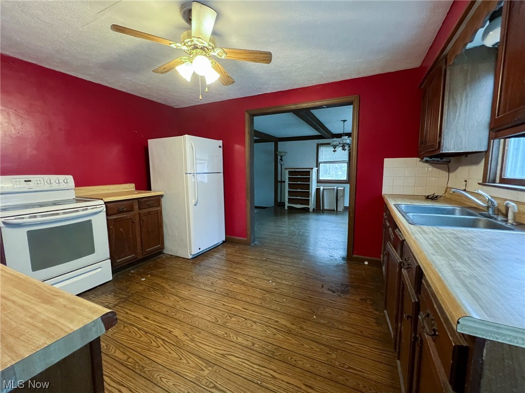 425 8th Street Struthers, OH 44471 - Photo 4 of 18 Gallery Image 4