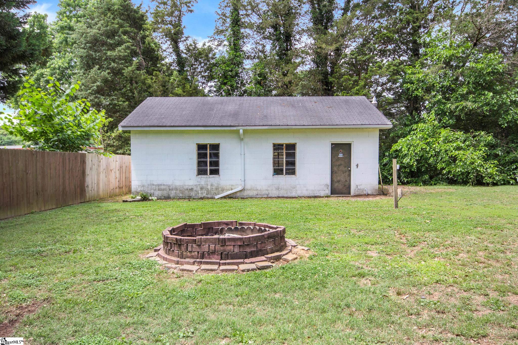 402 Reeves Drive Simpsonville, SC 29681 - Photo 25 of 31 Gallery Image 25