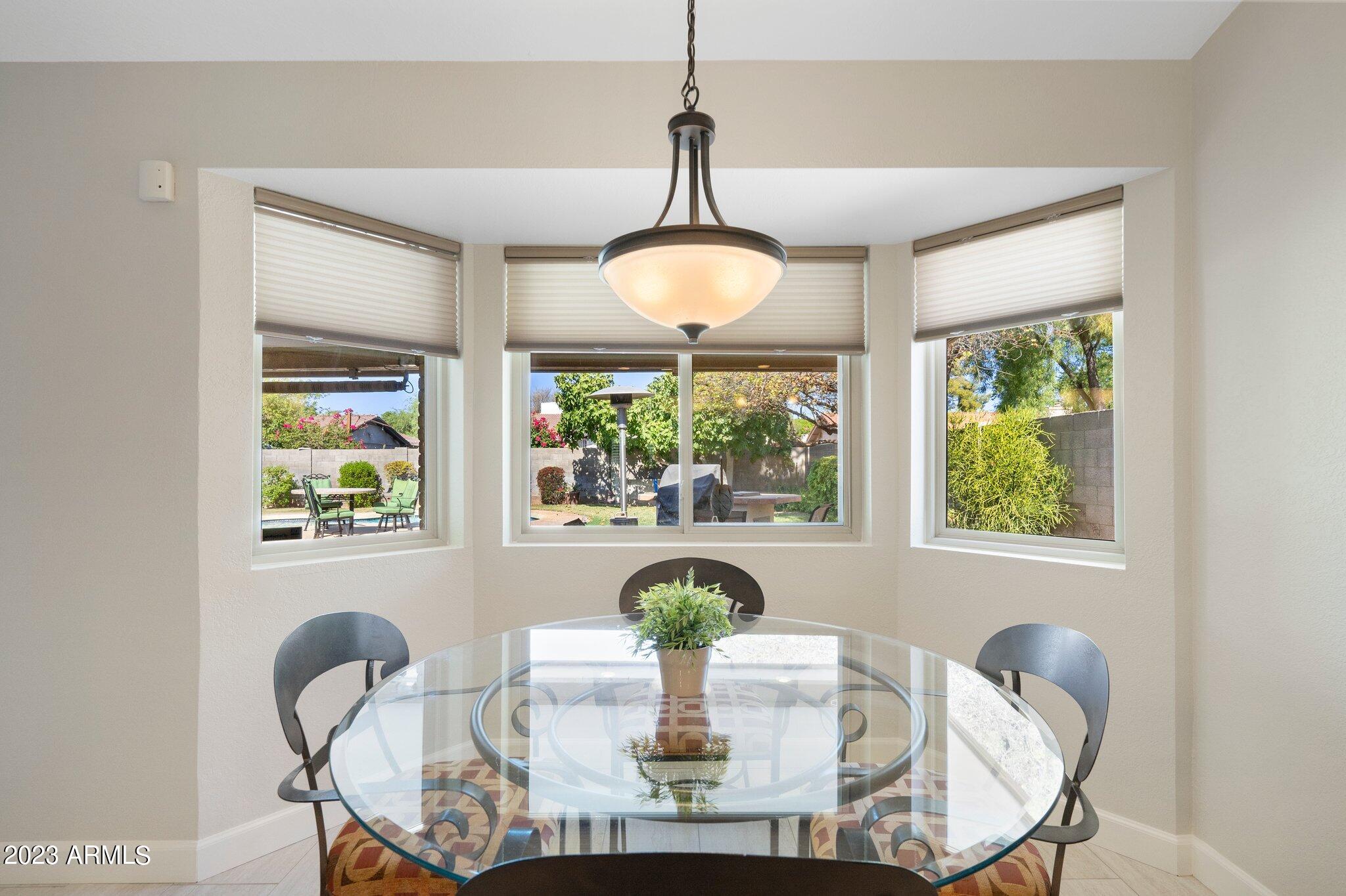 5628 South Compass Road Tempe, AZ 85283 - Photo 16 of 46 BREAKFAST NOOK & BAY WINDOW