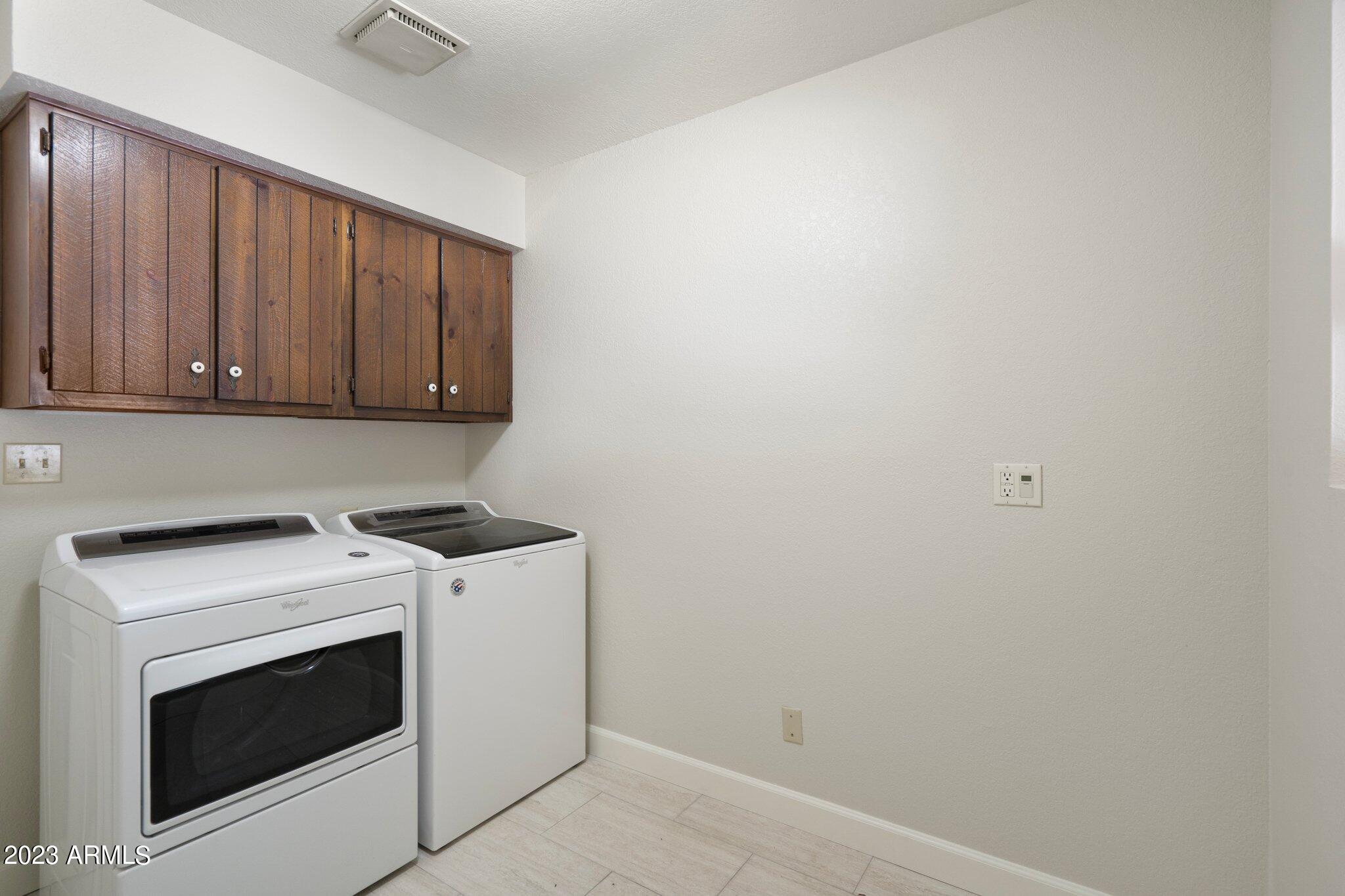 5628 South Compass Road Tempe, AZ 85283 - Photo 29 of 46 Large Interior Laundry