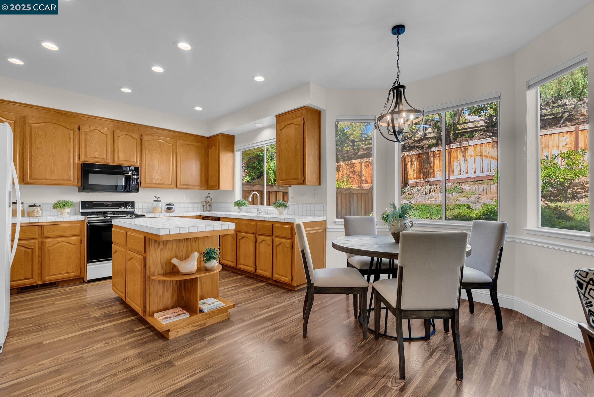 337 Saclan Terrace Clayton, CA 94517 - Photo 17 of 48