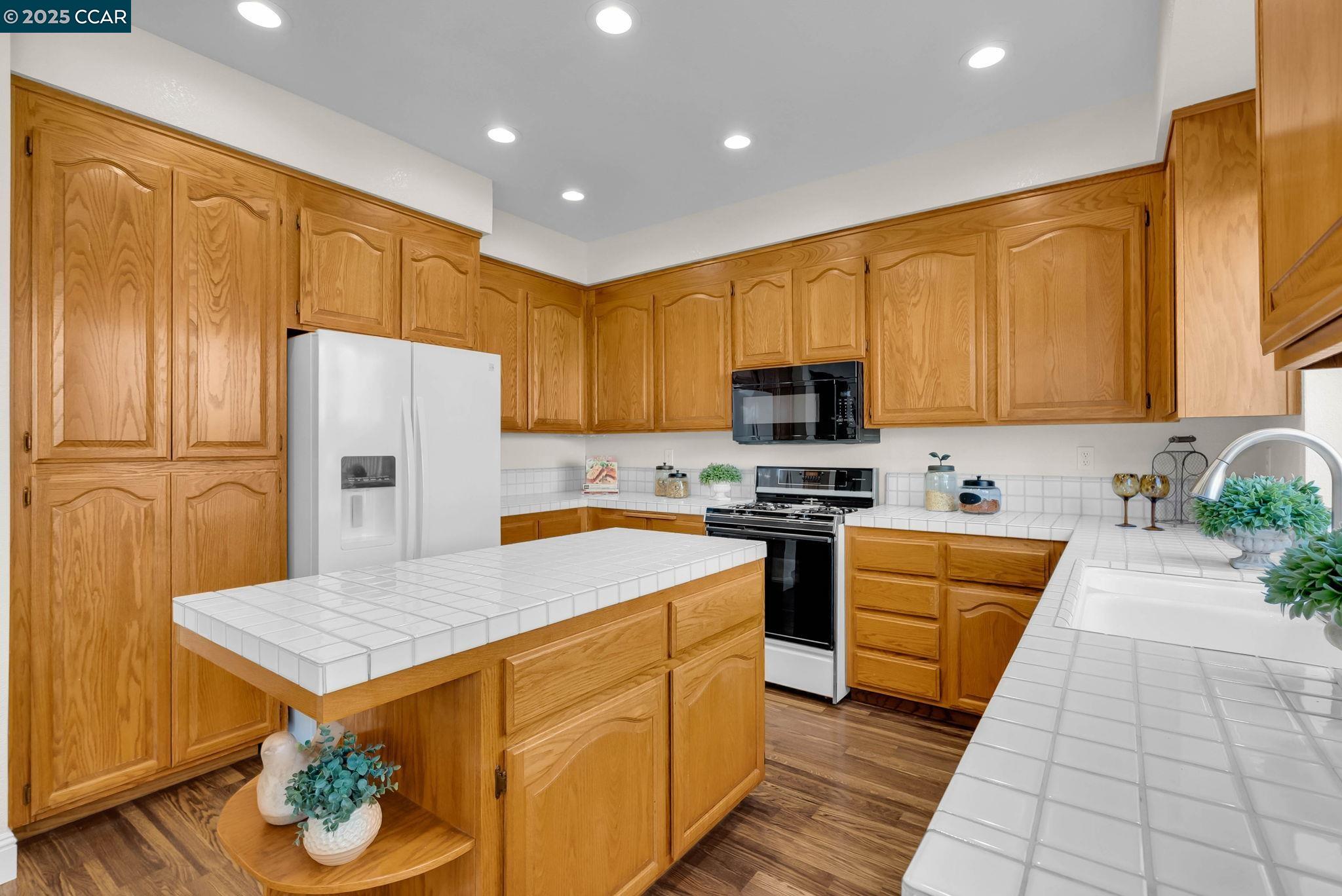 337 Saclan Terrace Clayton, CA 94517 - Photo 20 of 48